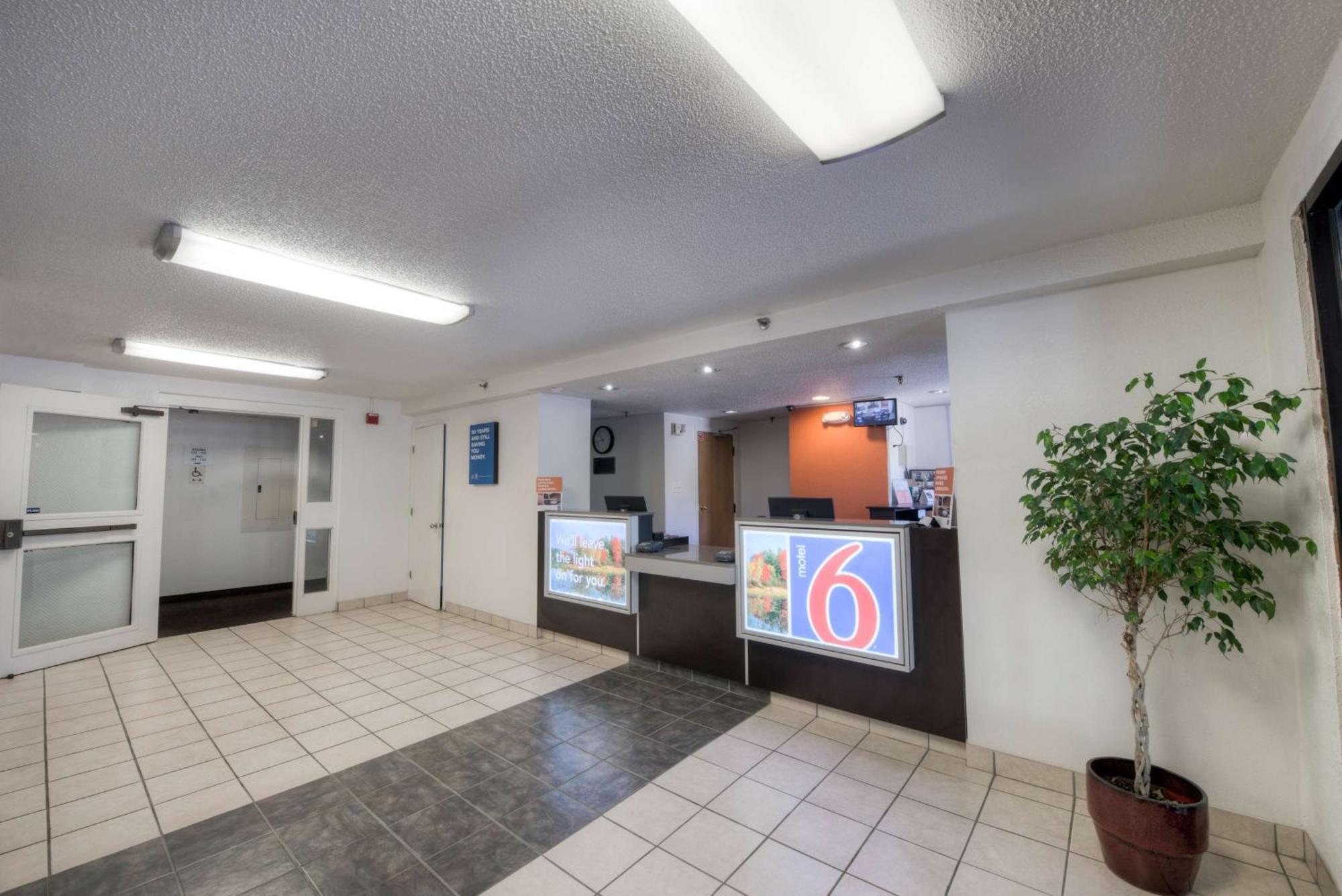 Motel 6-Branford, Ct - New Haven Eksteriør billede