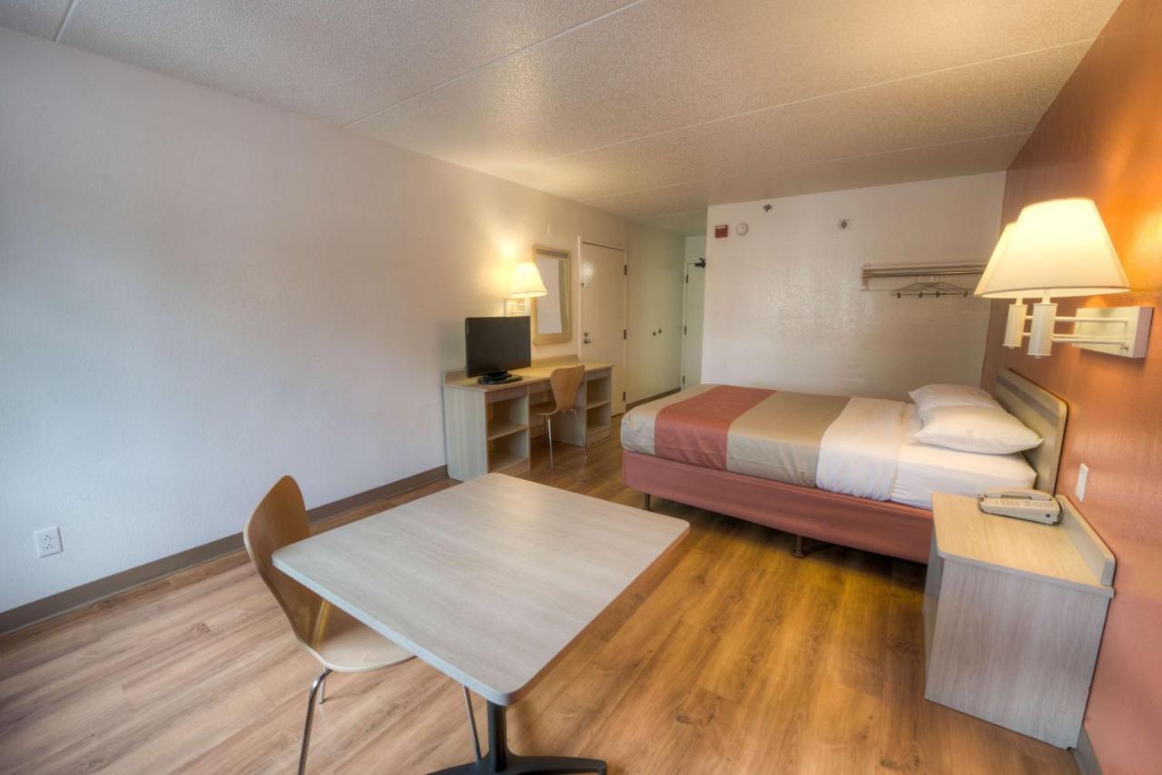 Motel 6-Branford, Ct - New Haven Eksteriør billede