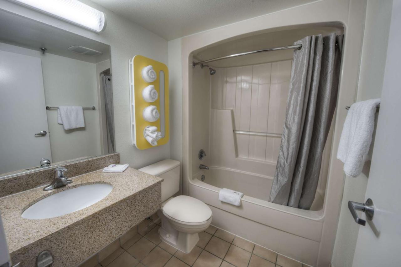 Motel 6-Branford, Ct - New Haven Eksteriør billede